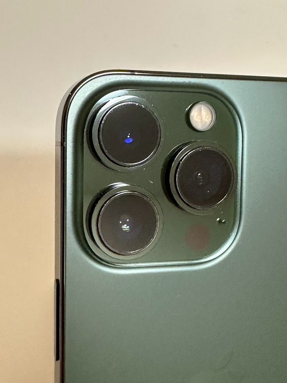 ���Хåƥ꡼85% SIM�ե꡼ iPhone13Pro 256GB ����ѥ��󥰥꡼��