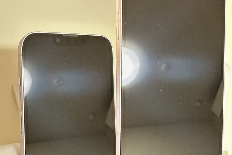 ���Хåƥ꡼85% SIM�ե꡼ iPhone14 128GB �ѡ��ץ�