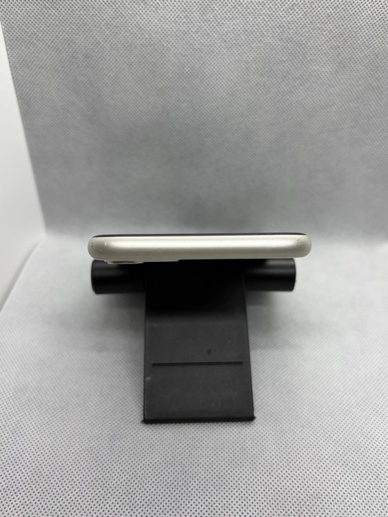 ���ϥԥͥ��ͥå� SIM�ե꡼ iPhone11 128GB �ۥ磻�� �Хåƥ꡼83%