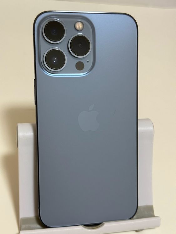 ���Хåƥ꡼83% SIM�ե꡼ iPhone13Pro 256GB ������֥롼