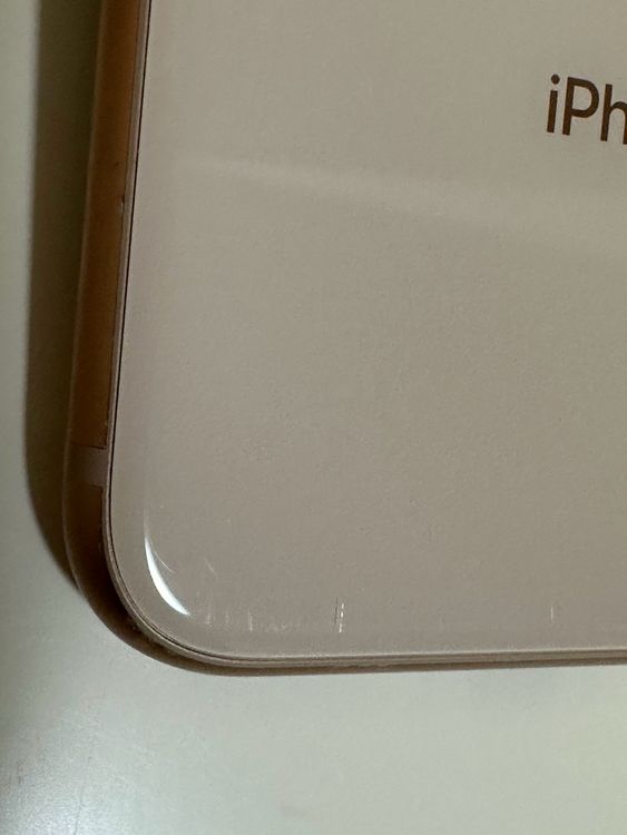 ���Хåƥ꡼84% SIM�ե꡼ iPhone8 64GB �������