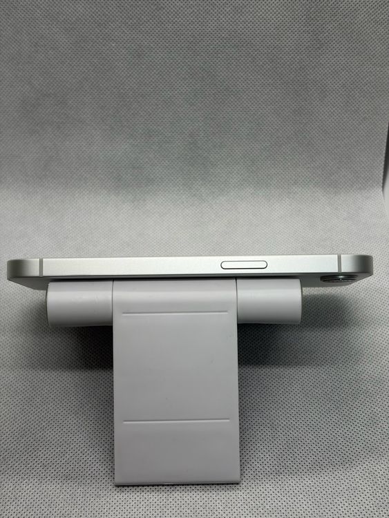 ������̤���� SIM�ե꡼ iPhone17e 256GB �ۥ磻��