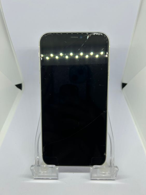 ��SIM�ե꡼ iPhone11 64GB �ۥ磻��