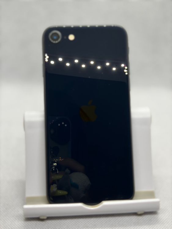 ���Хåƥ꡼91% SIM�ե꡼ iPhoneSE ��3���� 128GB �ߥåɥʥ���