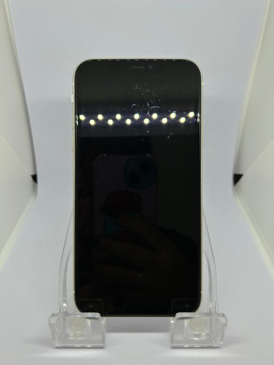 ��SIM�ե꡼ iPhone11  64GB �ۥ磻�� �Хåƥ꡼71%