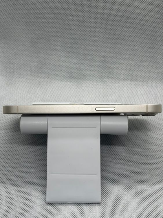 ���Хåƥ꡼83% SIM�ե꡼ iPhone13 128GB �������饤��