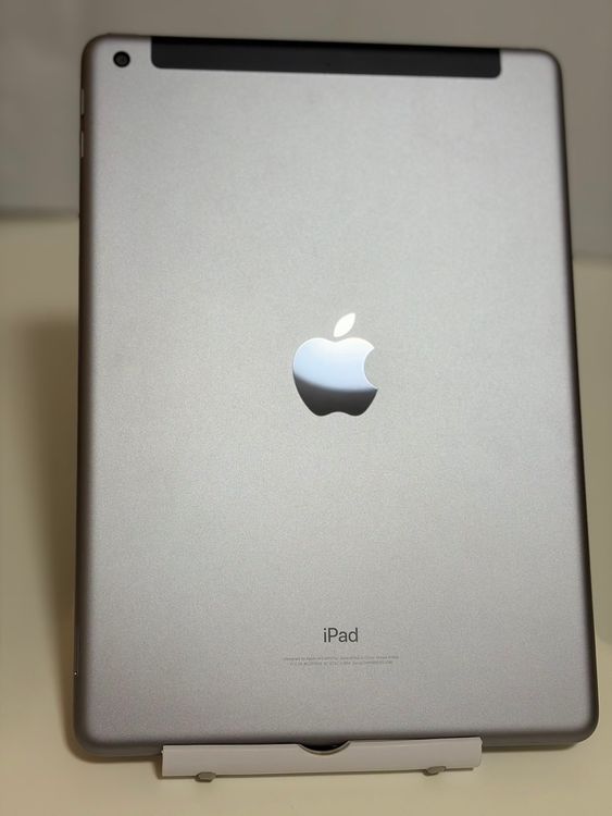 タブレット 【新品バッテリー】iPad6 32GB本体 スペースグレイ SIMフリー