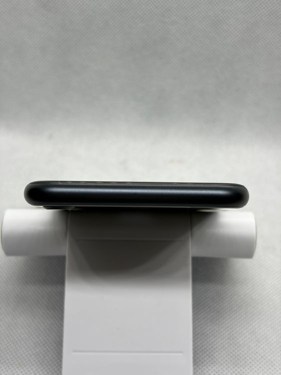 ���ϥԥͥ��ͥå� SIM�ե꡼ iPhoneSE ��3���� 64GB �ߥåɥʥ���