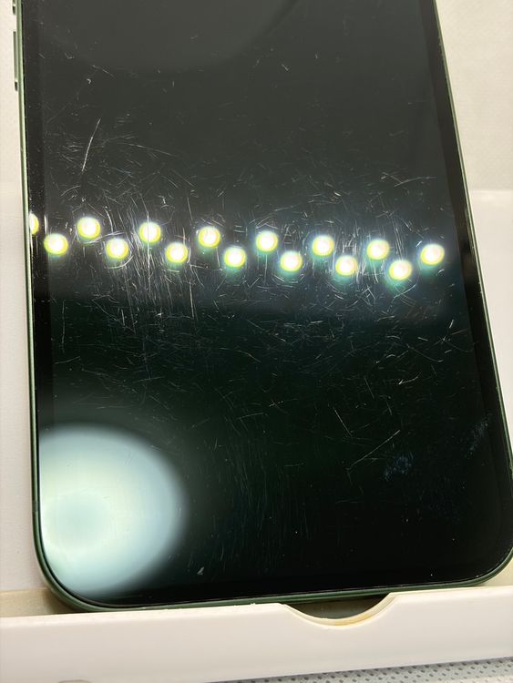 ���Хåƥ꡼86% SIM�ե꡼ iPhone13 128GB ���꡼��