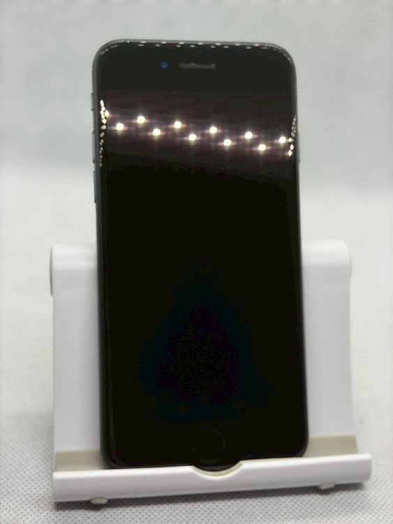 ���Хåƥ꡼88% Ķ���� SIM�ե꡼ iPhoneSE ��3���� 64GB �ߥåɥʥ���