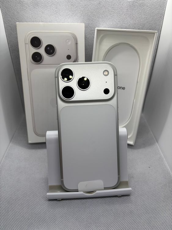 ���ϥԥͥ� ����Ʊ�� SIM�ե꡼ iPhone17Pro 256GB ����С� �Хåƥ꡼100%