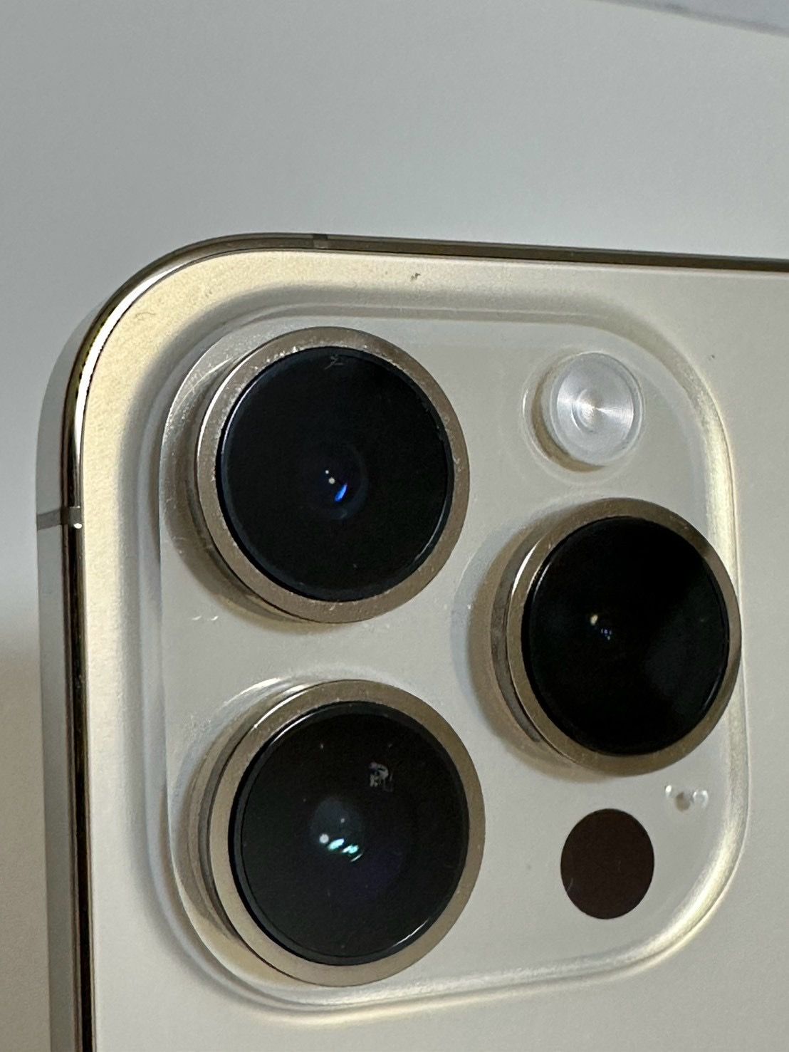ムスビー｜○バッテリー94% SIMフリー iPhone14ProMax 256GB ゴールド
