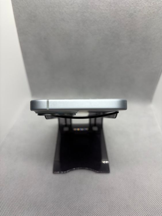 ���ϥԥͥ��ͥå� SIM�ե꡼ iPhone15 128GB �֥롼 �Хåƥ꡼84%