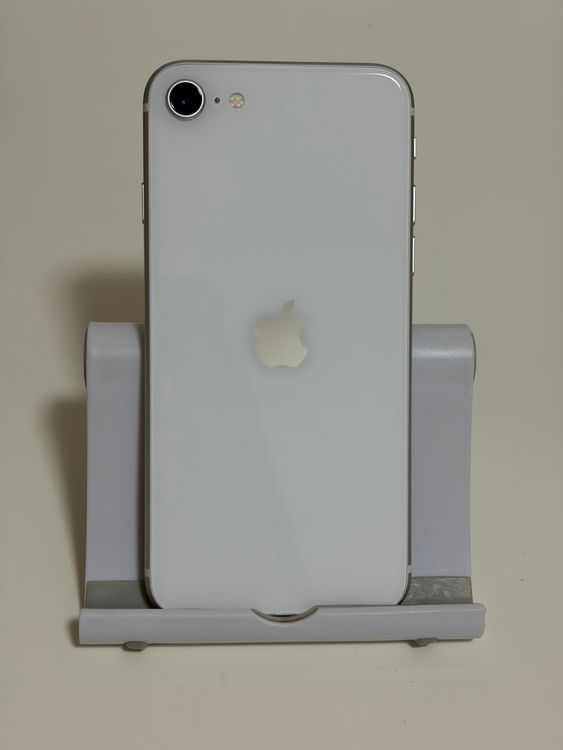 ���Хåƥ꡼80% SIM�ե꡼ iPhoneSE ��2���� 64GB �ۥ磻��