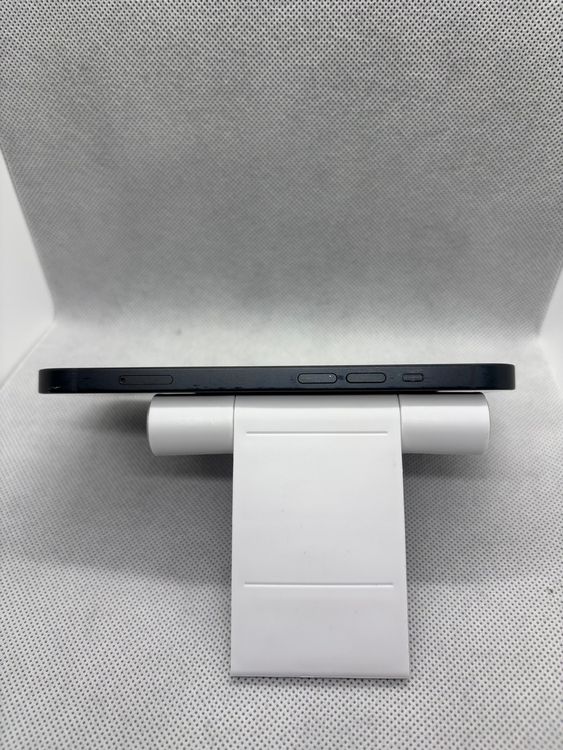 ���ϥԥͥ��ͥå� SIM�ե꡼ iPhone13 128GB �ߥåɥʥ��� �Хåƥ꡼84%