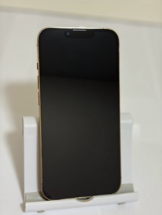���Хåƥ꡼82% SIM�ե꡼ iPhone13Pro 256GB �������