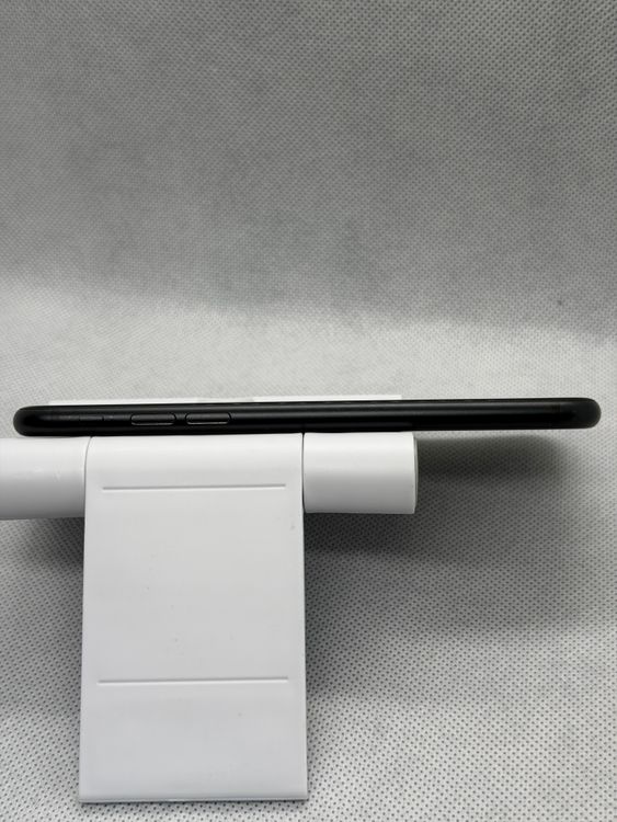 ���ϥԥͥ��ͥå� SIM�ե꡼ iPhoneSE ��2���� 64GB �֥�å�