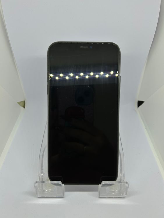 ��SIM�ե꡼ iPhone11  128GB �֥�å�