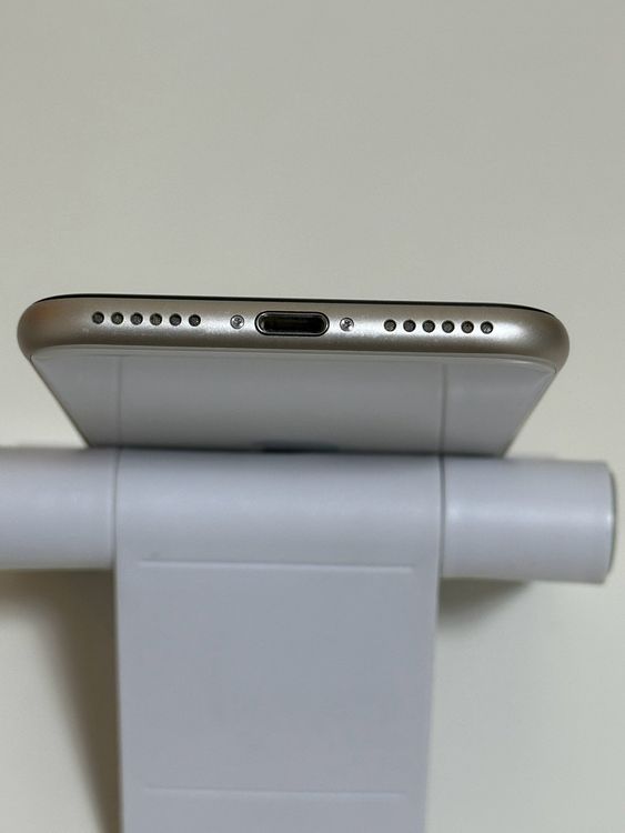 ������ �Хåƥ꡼91% SIM�ե꡼ iPhoneSE ��3���� 64GB �������饤��