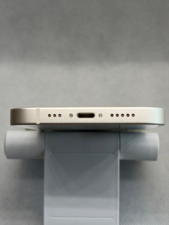 ���Хåƥ꡼82% Ķ���� SIM�ե꡼ iPhone14 128GB �������饤��