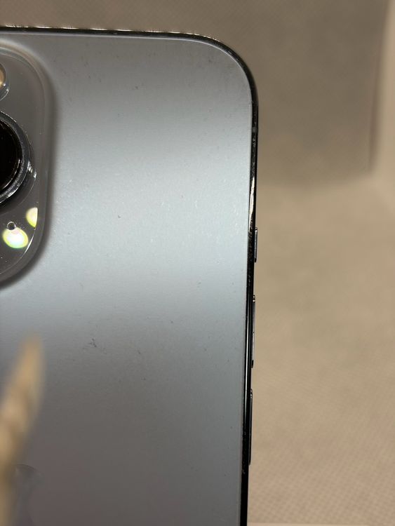 ���Хåƥ꡼99% SIM�ե꡼ iPhone13Pro 128GB ������֥롼