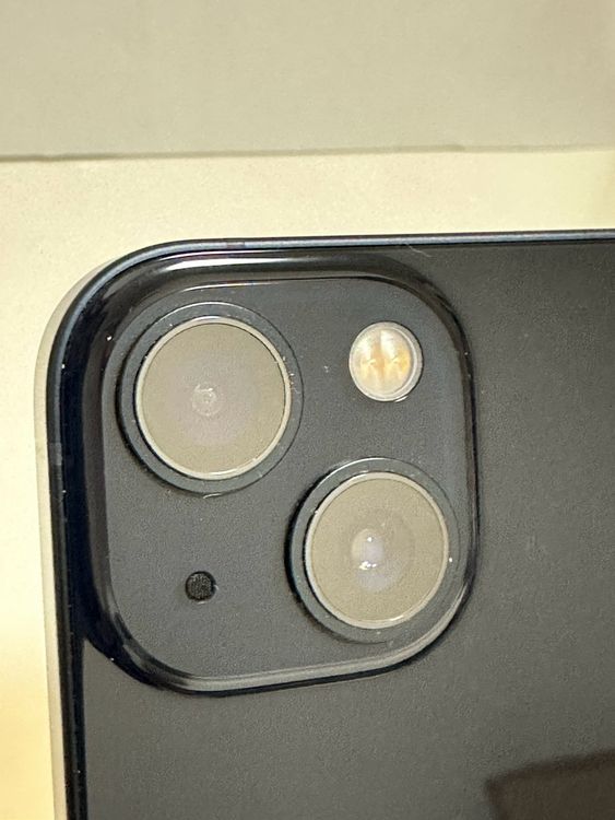 ���Хåƥ꡼82% SIM�ե꡼ iPhone13 128GB �ߥåɥʥ���