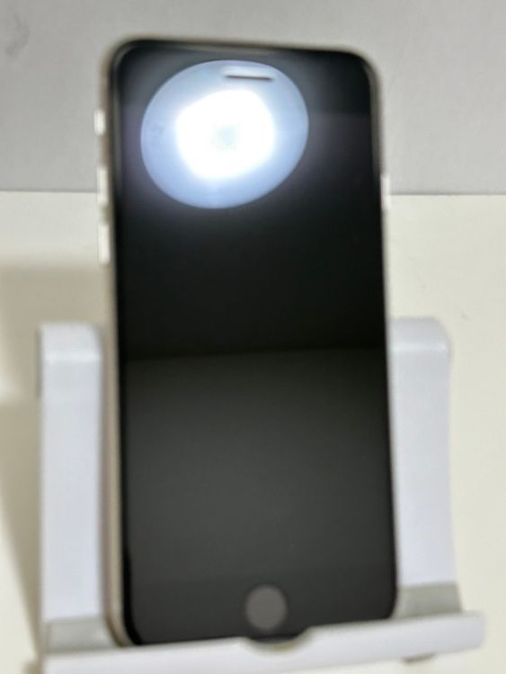 ��SIM�ե꡼ iPhoneSE ��3���� 128GB �������饤��