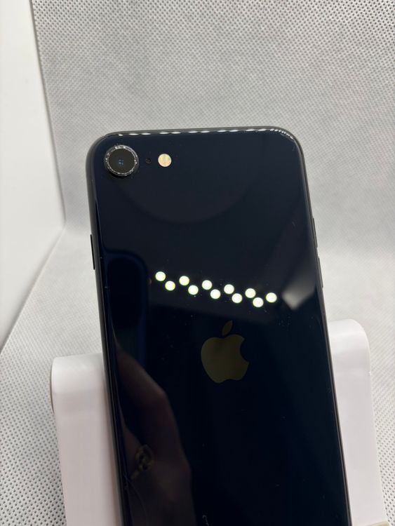 ���ϥԥͥ��ͥå� SIM�ե꡼ iPhoneSE ��3���� 64GB �ߥåɥʥ��� �Хåƥ꡼84%