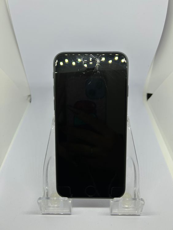 ��SIM�ե꡼ iPhoneSE��3����  64GB �ߥåɥʥ��� �Хåƥ꡼83%
