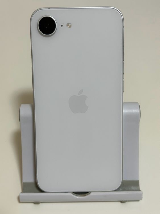 ���Хåƥ꡼100% ����Ʊ�� SIM�ե꡼ iPhone16e 128GB �ۥ磻��