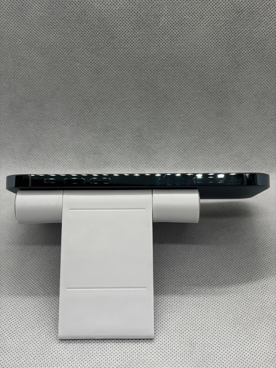 ���Хåƥ꡼87% SIM�ե꡼ iPhone12Pro 256GB �֥롼