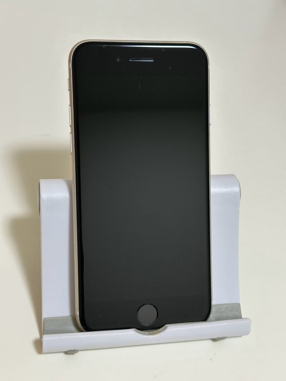 ���Хåƥ꡼83% SIM�ե꡼ iPhoneSE ��3���� 64GB �������饤��