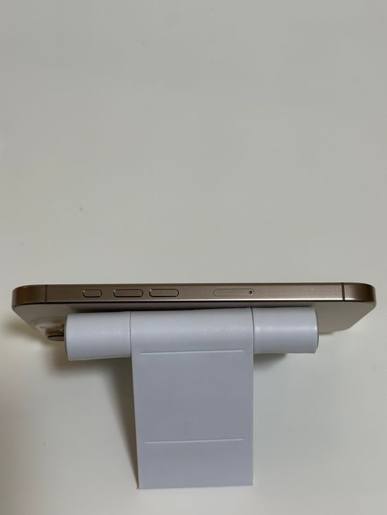 ������ �Хåƥ꡼91% SIM�ե꡼ iPhone16Pro 256GB �ʥ���������˥���