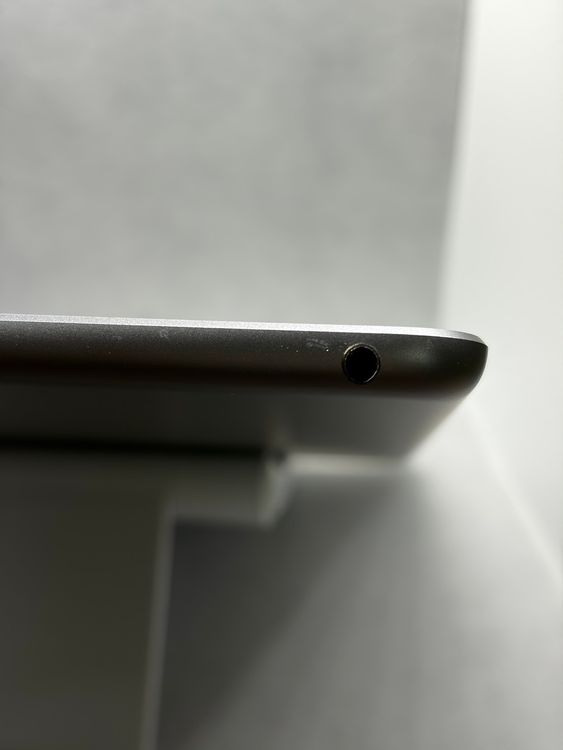 ��iPad ��7���� 128GB ���졼 Wi-Fi��ǥ�