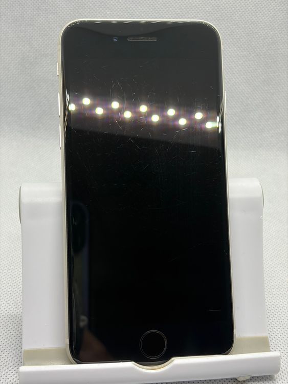 ���Хåƥ꡼88% SIM�ե꡼ iPhoneSE ��3���� 64GB �������饤��