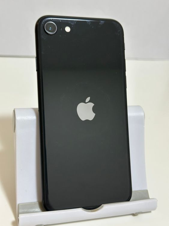 ���Хåƥ꡼81% SIM�ե꡼ iPhoneSE ��2���� 64GB �֥�å�