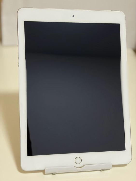 ���Хåƥ꡼88% ���� SIM�ե꡼ iPad ��5���� 32GB ����С�