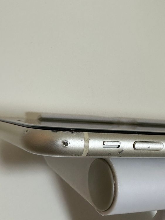 ���Хåƥ꡼90% SIM�ե꡼ iPhone11 64GB �ۥ磻��