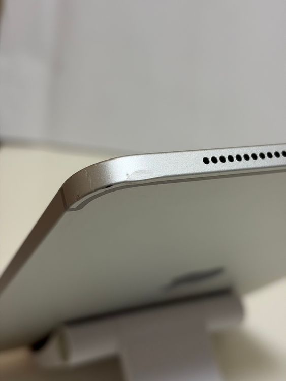 ���Хåƥ꡼85% SIM�ե꡼ iPad Pro ��1���� 11����� 256GB ����С�