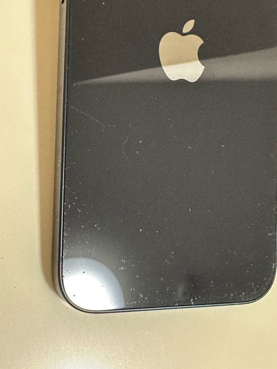 ���Хåƥ꡼84% SIM�ե꡼ iPhone13 128GB �ߥåɥʥ���