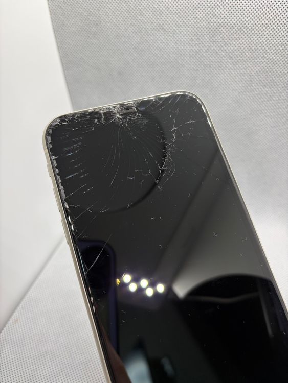 ���ϥԥͥ��ͥå� SIM�ե꡼ iPhone11 64GB �ۥ磻�� �Хåƥ꡼82%