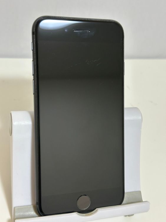 ���Хåƥ꡼94% SIM�ե꡼ iPhone8 128GB ���ڡ������쥤