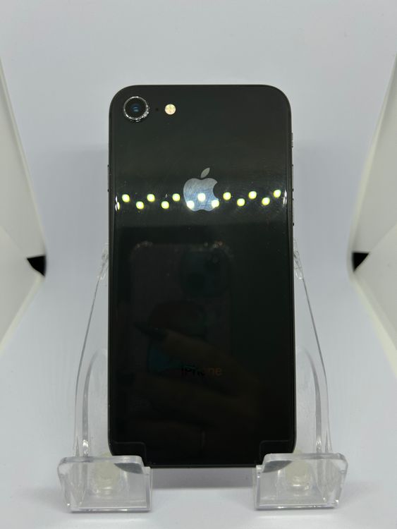 ��SIM�ե꡼ iPhone8  64GB ���졼 �Хåƥ꡼86%