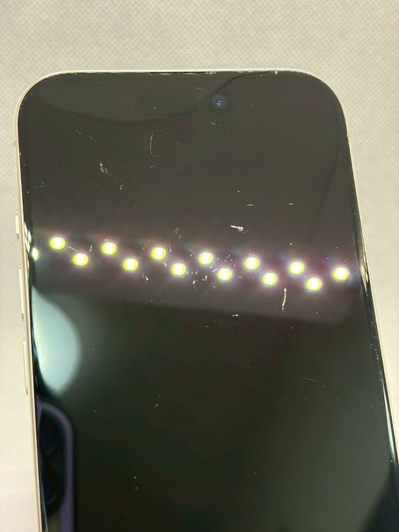 ���Хåƥ꡼88% SIM�ե꡼ iPhone15Pro 512GB �ۥ磻�ȥ����˥���