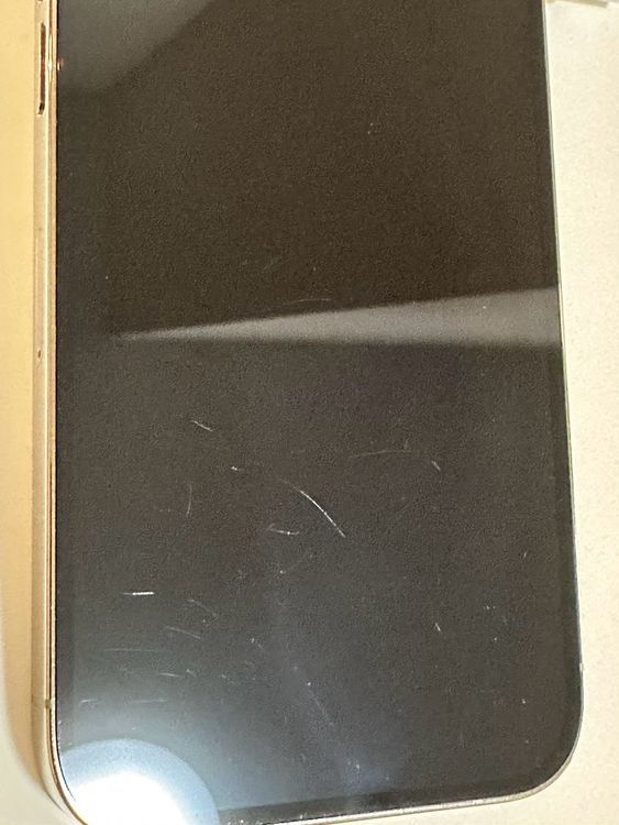 ���Хåƥ꡼81% SIM�ե꡼ iPhone14Pro 256GB �������