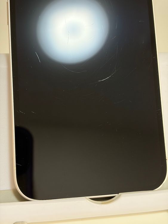 ���Хåƥ꡼84% SIM�ե꡼ iPhone14 128GB �������饤��