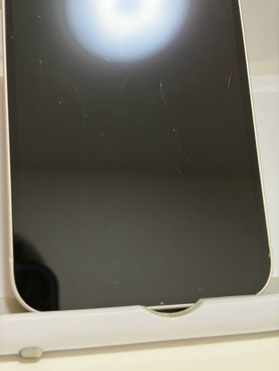 ���Хåƥ꡼85% SIM�ե꡼ iPhone12 64GB �ۥ磻��