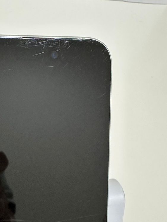 ���Хåƥ꡼83% SIM�ե꡼ iPhone15 128GB ���꡼��
