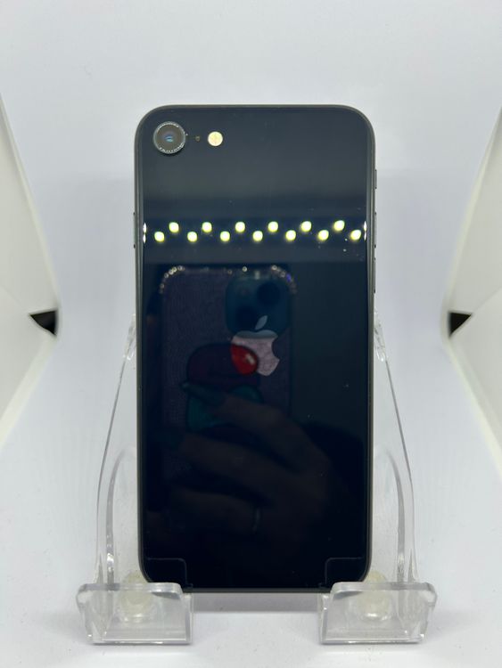 ��SIM�ե꡼ iPhoneSE��3����  64GB �ߥåɥʥ���