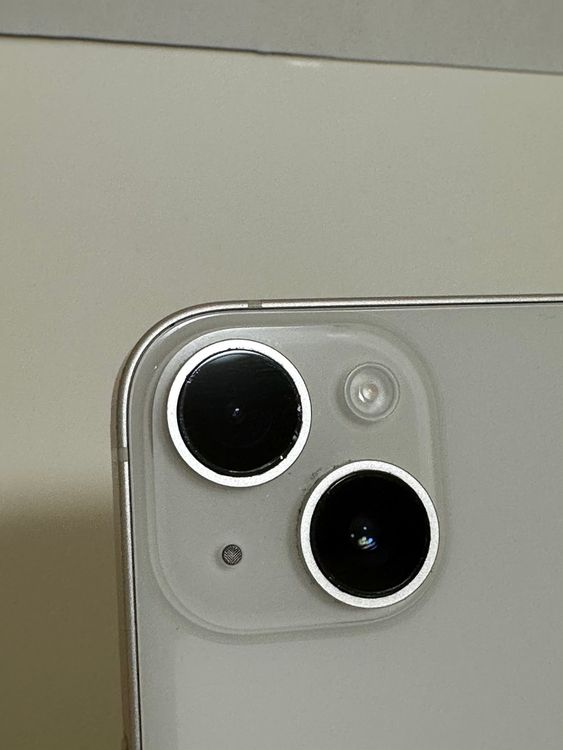 ���Хåƥ꡼83% SIM�ե꡼ iPhone14 256GB �������饤��